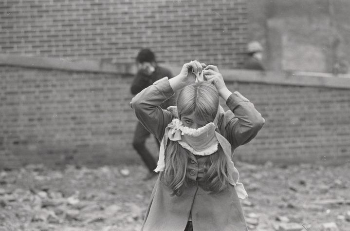 Gilles Caron Manifestante républicaine, Derry, Irlande du Nord, août 1969&nbsp; (© Fondation Gilles Caron / Clermes)