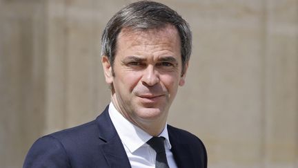 Loi sur le pouvoir d’achat : « On a consulté à gauche, à droite pour trouver des voix d’accords », assure Olivier Véran