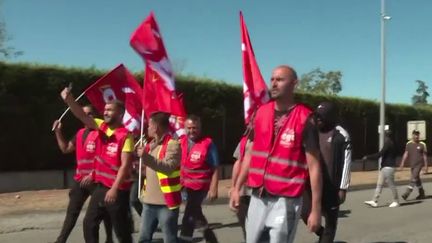 &nbsp;Les employés d'entreprises affichant de bons résultats réclament une hausse de leurs salaires. (FRANCEINFO)