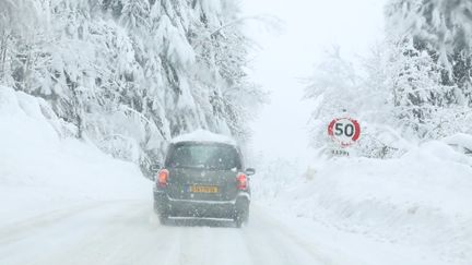 Savoie : 600 personnes bloquées par la neige