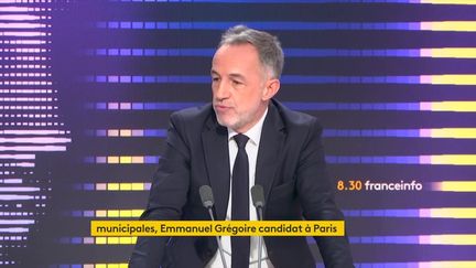 Emmanuel Grégoire est l'invité du 8h30 franceinfo. (RADIO FRANCE)