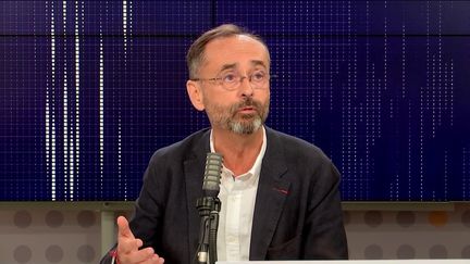 Robert Ménard,&nbsp;maire de Béziers était l'invité du "8h30&nbsp;franceinfo", jeudi 7 octobre 2021. (FRANCEINFO / RADIOFRANCE)