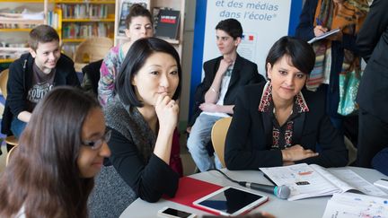 Najat Vallaud Belkacem et Fleur Pellerin au college Guy Flavien (Paris 12e) pour le lancement de la 26e semaine de la presse à l'école
 (WOSTOK PRESS/MAXPPP)