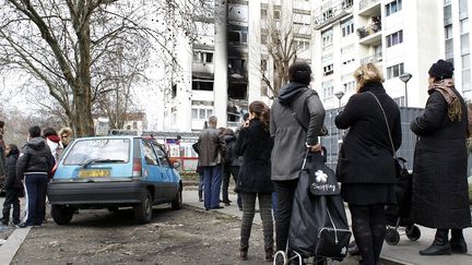 L'incendie dans lequel ont p&eacute;ri deux enfants le 22 janvier 2012 &agrave; Saint-Denis pourrait &ecirc;tre "d'origine accidentelle", selon la pr&eacute;fecture. (THOMAS SAMSON / AFP)