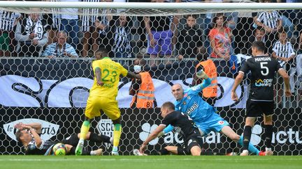 Randal Kolo Muani, auteur du troisième but nantais à Raymond-Kopa. (JEAN-FRANCOIS MONIER / AFP)