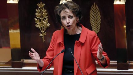 La ministre de la Sant&eacute;, Marisol Touraine, &agrave; l'Assembl&eacute;e nationale, lors du d&eacute;bat sur le budget, le 22 octobre 2013. (PATRICK KOVARIK / AFP)