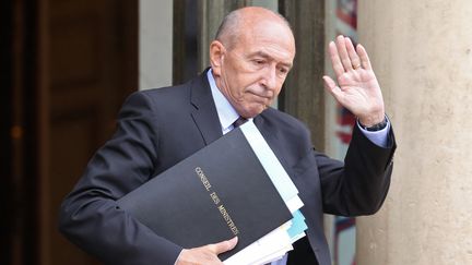 Le ministre de l'Intérieur Gérard Collomb quitte le palais de l'Elysée après un conseil des ministres, le 12 juin 2018. (LUDOVIC MARIN / AFP)