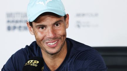 Revivez l'entretien exclusif de Rafael Nadal à une semaine de Roland Garros. L'espagnol s'est livré au micro de Stade 2 lundi, avant une nouvelle douleur qui compromet ses chances de succès à Paris.