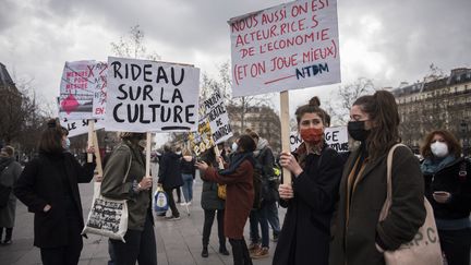 Manifestation des professionnels de la culture pour la réouverture des lieux culturels, à Paris le 4 mars 2021


 (MAGALI COHEN / HANS LUCAS)