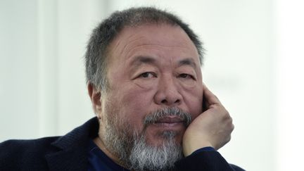 L'artiste contemporain et activiste chinois Ai Weiwei lors d'une conférence de presse à l'occasion de son exposition au MUAC (University Museum of Contemporary Art), à Mexico le 11 avril 2019. (ALFREDO ESTRELLA / AFP)