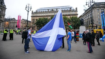 &nbsp; (Les indépendantistes écossais réunis à Glasgow après les résultats du référendum sur l'indépendance © Maxppp)