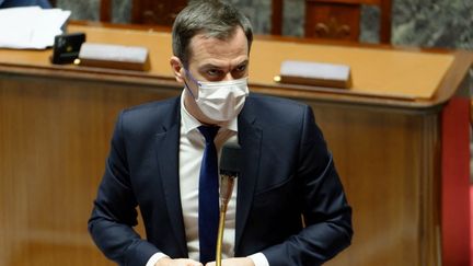 Le ministre de la Santé, Olivier Véran, à l'Assemblée nationale, à Paris, le 10 mai 2021. (DANIEL PIER / NURPHOTO / AFP)