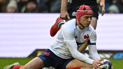 L'essai de Louis Bielle-Biarrey contre l'Ecosse, le 10 février 2024. (PAUL ELLIS / AFP)