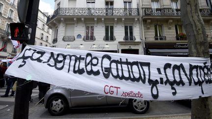 Une banderole de la CGT Spectacle le 28 avril à Paris.
 (Eric Feferberg / AFP)