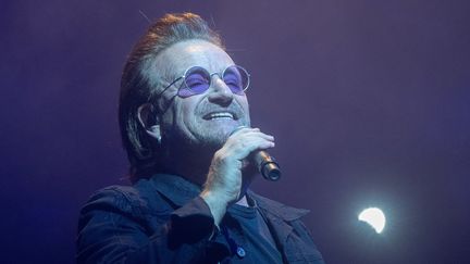 Bono en concert à Berlin, le 31 août, première des deux soirées prévues dans la capitale allemande.
 (Paul Zinken / DPA)