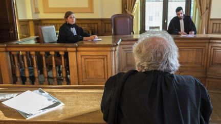 Dans l'affaire Daval,&nbsp;les avocats marchent sur un fil : de "l'avocat du salaud, on devient le salaud d'avocat", estime Me Véronique Sousset (photo d'illustration). (JEAN-MARC QUINET / ISOPIX / SIPA)