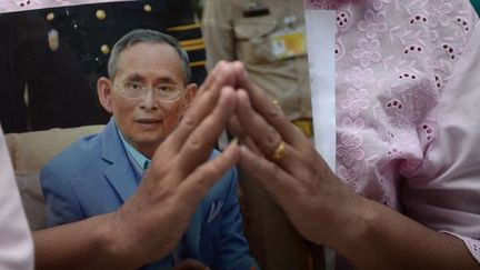 Le roi de Thaïlande  Bhumibol Adulyadej est décédé, le 13 octobre 2016, à l'hôpital Siriraj, après 70 ans de règne.  (Wasawat Lukharang / NurPhoto)