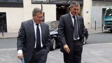 J&eacute;r&ocirc;me Cahuzac (D) et son avocat Jean Veil, le 11 septembre 2013 &agrave; Paris. (THOMAS SAMSON / AFP)