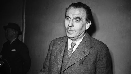 Louis Ferdinand Céline à la sortie de son procès, début des années 50
 (ECLAIR MONDIAL/SIPA)