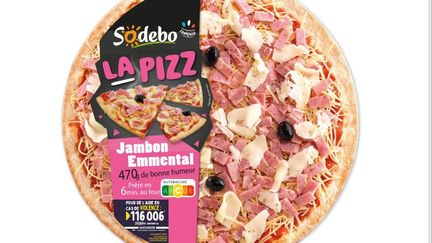 Une pizza sur laquelle est inscrit un numéro d'urgence.&nbsp; (SODEBO)