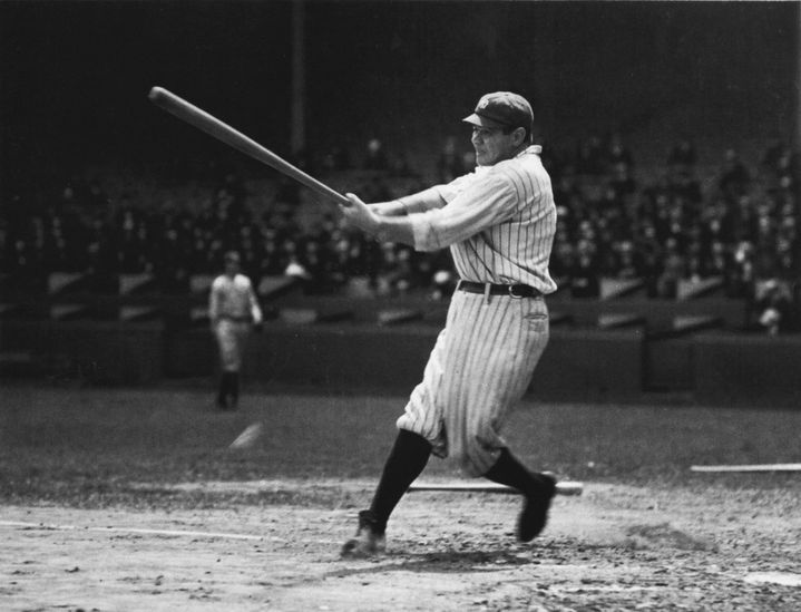 Le joueur de base-ball Babe Ruth sous le maillot de New York en 1921. (TRANSCENDENTAL GRAPHICS/GETTY IMAGES NORTH AMERICA)