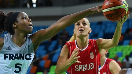 Endy Miyem a parfaitement emmené les Bleues. (ANDREJ ISAKOVIC / AFP)