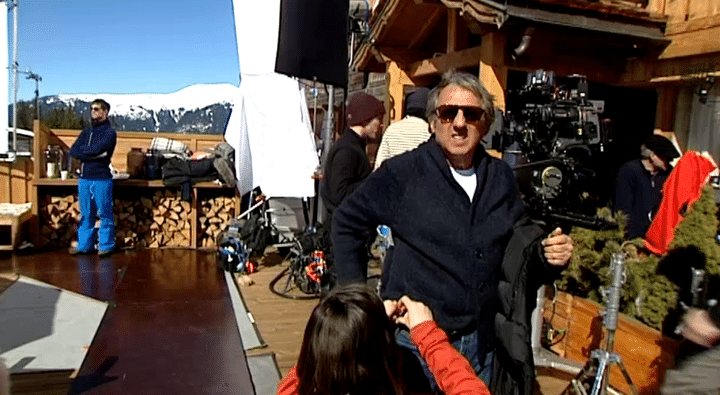 Richard Anconina sur le tournage à Courchevel 
 (Capture d&#039;image France3/Culturebox)