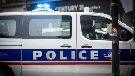 Un véhicule de police à Paris, le 10 février 2024. (XOSE BOUZAS / HANS LUCAS / AFP)