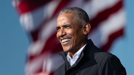 L'ancien président des Etats-Unis, Barack Obama, le 2 novembre 2020 à Atlanta, lors d'un meeting de soutien à Joe Biden. (ELIJAH NOUVELAGE / AFP)