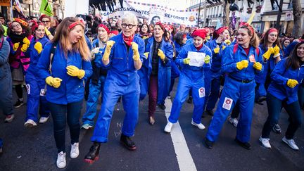 Le cortège de la manifestation parisienne contre la réforme des retraites, le 6 février 2020.
 (FLORENT VANNIER / HANS LUCAS)