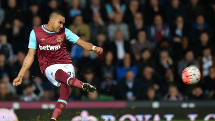 Dimitri Payet lors d'un match avec West Ham, le 13 avril 2016. (GLYN KIRK / AFP)