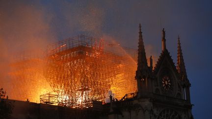 La cathédrale Notre-Dame de Paris en flammes, le 15 avril 2019. (LAURE BOYER / HANS LUCAS)