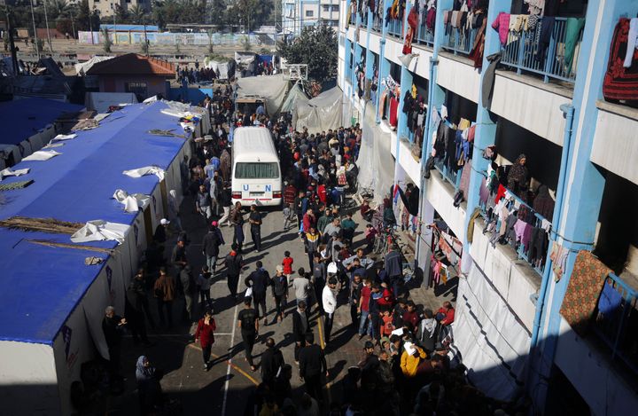 A school of the UN agency for Palestinian refugees in the Middle East (UNRWA) in Deir al-Balah, in the Gaza Strip, December 17, 2023. (ASHRAF AMRA / ANADOLU / AFP)