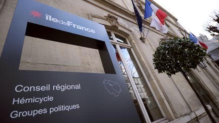 L'entr&eacute;e du conseil r&eacute;gional d'Ile-de-France, &agrave; Paris. (LIONEL BONAVENTURE / AFP)