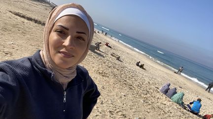 Noor Swirky, journaliste palestinienne réfugiée dans la zone Al Mawassi à Rafah, dans l'extrême sud de Gaza, le 6 janvier 2024. (NOOR SWIRKY)