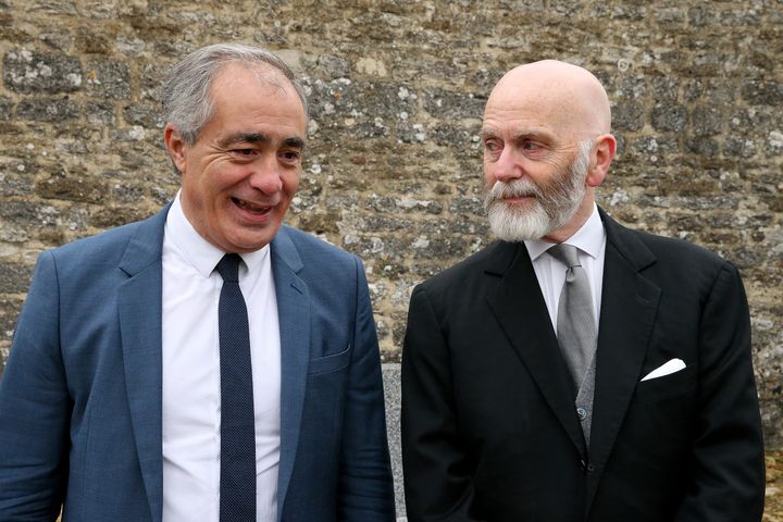 Le président du Siel, Karim Ouchikh et l'essayiste d'extrême droite, Renaud Camus, le 9 novembre 2017, à Colombey-les-deux-Eglises (Haute-Marne), le 9 novembre 2017. (FRANCOIS NASCIMBENI / AFP)