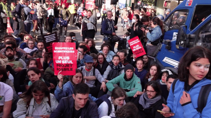 TotalEnergies : l’Assemblée générale de l’entreprise perturbée par des manifestants (France 3)