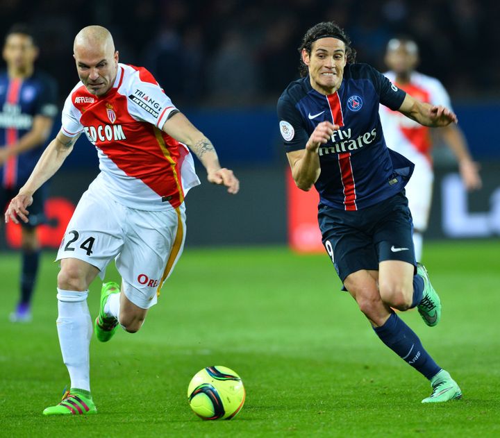 Le Monaco de Raggi allait finir la saison 2016-17 avec 8 points d'avance sur le PSG de Cavani.  (MUSTAFA YALCIN / ANADOLU AGENCY)