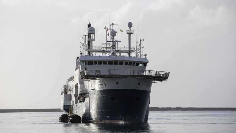 The Geo Barents ship rescues migrants in the Mediterranean on December 11, 2022. (STRINGER / ANADOLU AGENCY / AFP)