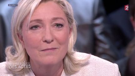 La pr&eacute;sidente du FN, Marine Le Pen, sur le plateau de France 2, le 10 avril 2014. (FRANCE 2)