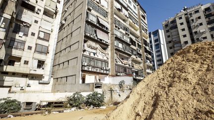 Deux drones ont visé des bâtiments du Hezbollah à Beyrouth au Liban, le 25 août 2019. (ANWAR AMRO / AFP)