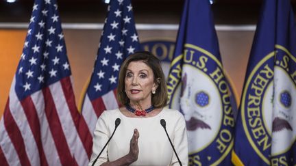 La speaker de la Chambre des représentants, Nancy Pelosi, lors d'une conférence de presse au Capitole (Washington, Etats-Unis), le 26 septembre 2019. (ZACH GIBSON / GETTY IMAGES NORTH AMERICA / AFP)