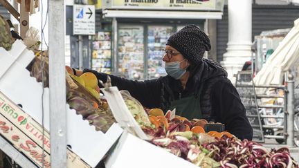 Le marché de la Piazza delle Erbe, à Padoue, en Italie, le 12 mars 2020.&nbsp; (ROBERTO SILVINO / NURPHOTO / AFP)