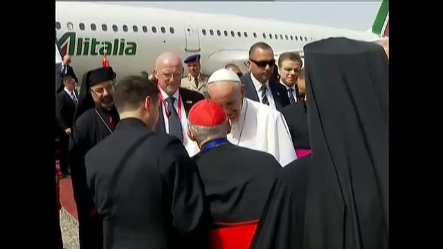 Le pape François arrive au Caire