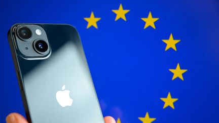 L'UE a infligé une amende historique de 13 milliards d'euros à Apple. (NICOLAS TUCAT / AFP)