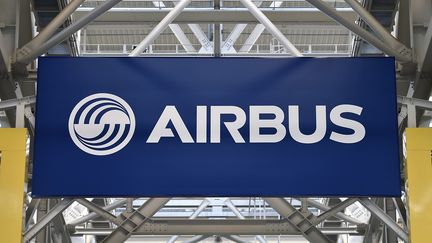 Le logo d'Airbus sur le site de Blagnac (Haute-Garonne). Photo d'illustration. (AFP)