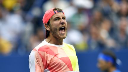 Le joueur de tennis Lucas Pouille lors de son match contre Rafael Nadal, en 8e de finales à l'US Open à New York, dimanche 4 septembre. (EDUARDO MUNOZ ALVAREZ / AFP)