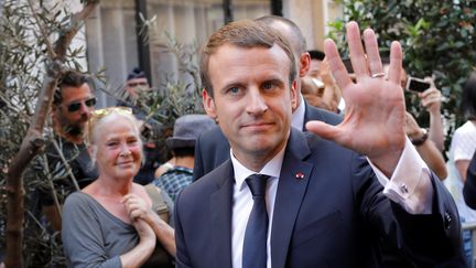 Emmanuel Macron, le 14 juillet 2017 à Nice, lors de l'hommage aux victimes de l'attentat du 14-Juillet 2016. (LAURENT CIRPIANI / REUTERS)