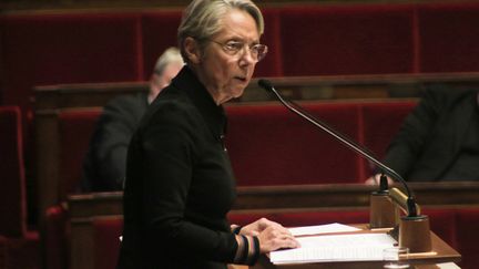 Elisabeth Borne speaks in front of the National Assembly, about the debate on the motion of censure tabled by La France insoumise, on November 9, 2023, in Paris.  (QUENTIN DE GROEVE / HANS LUCAS / AFP)