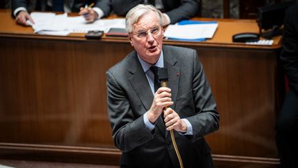 Michel Barnier, le Premier ministre, lors de la séance des questions au gouvernement à l'Assemblée nationale, à Paris, le 19 novembre 2024. (XOSE BOUZAS / HANS LUCAS / AFP)